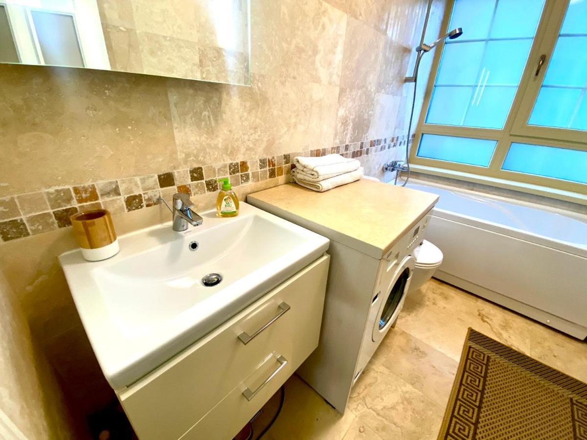 Apartament Sara Lejlighed Iasi Eksteriør billede